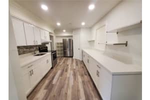 126 Nw 8th Ave 1, Hallandale Beach