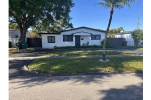 6685 Nw 38th Ter, Virginia Gardens