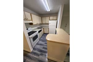 7210 Nw 179th St 203, Hialeah
