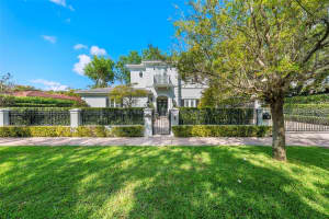 6900 Altamira St, Coral Gables