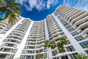 3600 Mystic Pointe Dr 1212, Aventura
