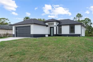 1113 Enrique St E, Lehigh Acres