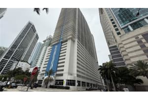 1200 Brickell Bay Dr 2216, Miami