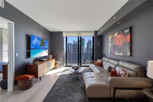 45 Sw 9th St 3405, Miami
