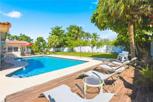 9955 Sw 74th St, Miami