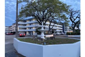 443 Ne 195th St 436, Miami