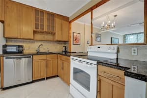 3181 S Ocean Dr 305, Hallandale Beach