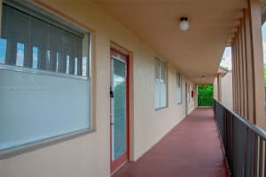 260 Nw 76th Ave 406, Margate