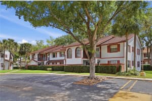 2376 Nw 89th Dr 2376, Coral Springs