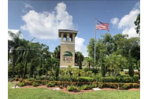 251 W Palm Cir W 107, Pembroke Pines