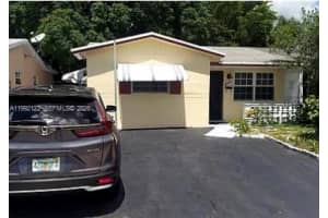 5705 Nw 14th St, Lauderhill