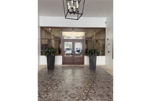 357 Almeria Ave 1006, Coral Gables