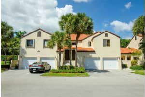 4 Via De Casas Sur 202, Boynton Beach