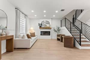 10487 W 34th Ct, Hialeah