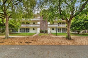 412 S Luna Ct 11, Hollywood