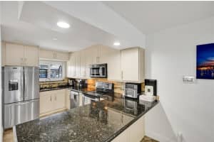 707 Banks Rd, Margate