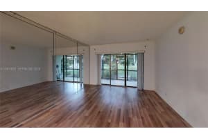 301 N Pine Island Rd 165, Plantation