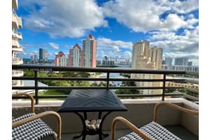 3300 Ne 191st St 1916, Aventura