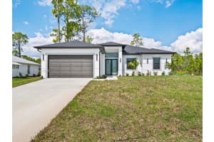 735 Chavers St, Lehigh Acres