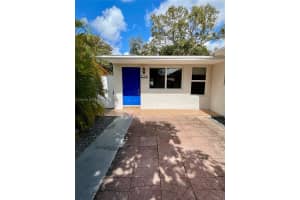7023 Sw 2nd St 7023, Miami