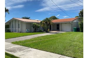 20020 Bel Aire Dr, Cutler Bay