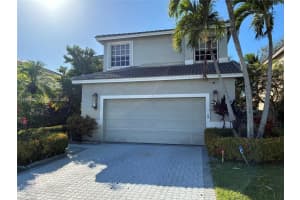 1764 Nw 166th Ave, Pembroke Pines