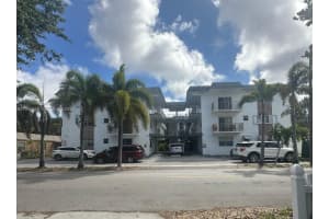 2238 Monroe St 111, Hollywood