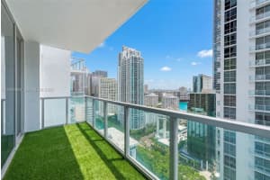 1050 Brickell Ave 2510, Miami
