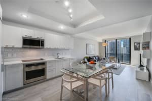 55 Sw 9th St 3004, Miami