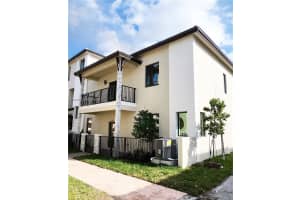 4583 Nw 83rd Pl, Doral