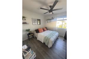 1054 Se 6th Ct, Dania Beach