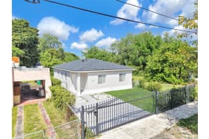 6940 Nw 5th Pl, Miami