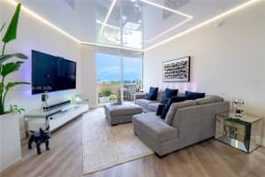 19501 W Country Club Dr 1011, Aventura