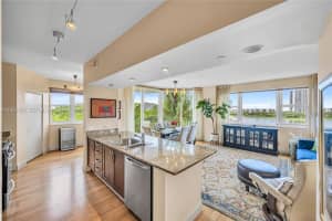 20000 E Country Club Dr 508, Aventura