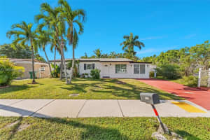 4917 Sw 43rd Ter B, Dania Beach