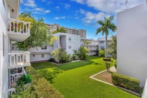 100 Edgewater Dr 207, Coral Gables