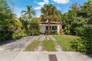 4301 Sw 1st St, Miami