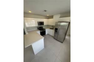 850 Nw 109th St 850, Miami