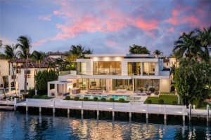 2560 Del Lago Dr, Fort Lauderdale