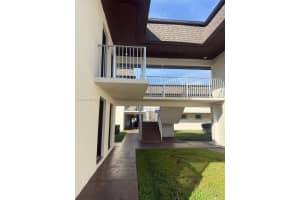 8601 Sw 94th St 125w, Miami