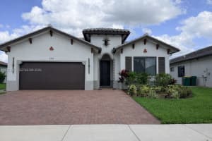 5246 Karlia Drive, Ave Maria