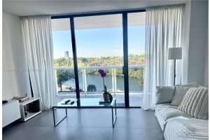 20505 E Country Club Dr 531, Aventura