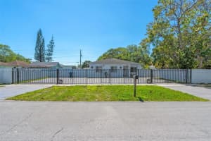 2346 Nw 81st Ter, Miami
