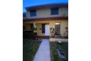 2627 Nw 47th Ter 206, Lauderdale Lakes