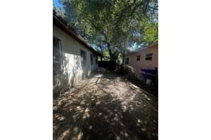 112 Ne 63rd St 112, Miami