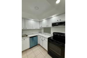 800 Parkview Dr 217, Hallandale Beach