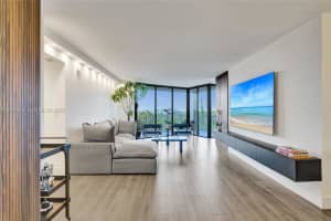 1000 Quayside Ter 707, Miami