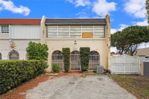 7205 W 2nd Ln, Hialeah