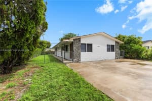 6121 Sw 40th Ct B, Miramar