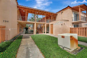 7241 Miami Lakes Dr D14, Miami Lakes 7241 Miami Lakes Dr D14, Miami Lakes